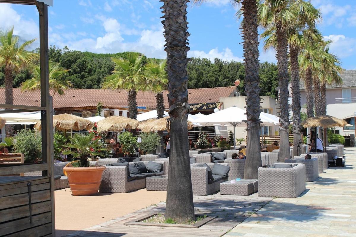 Bord de mer, pieds dans l'eau, vue panoramique Villa San Nicolao Bagian luar foto