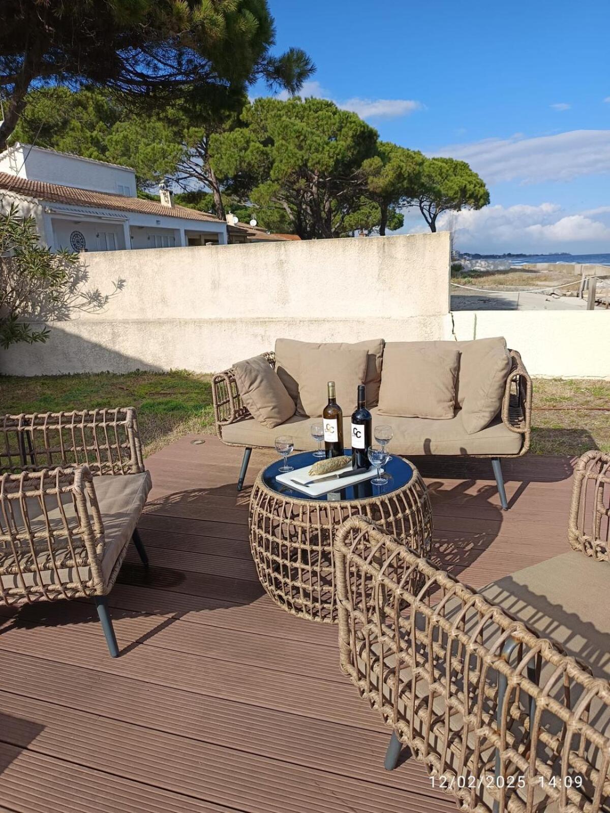 Bord de mer, pieds dans l'eau, vue panoramique Villa San Nicolao Bagian luar foto